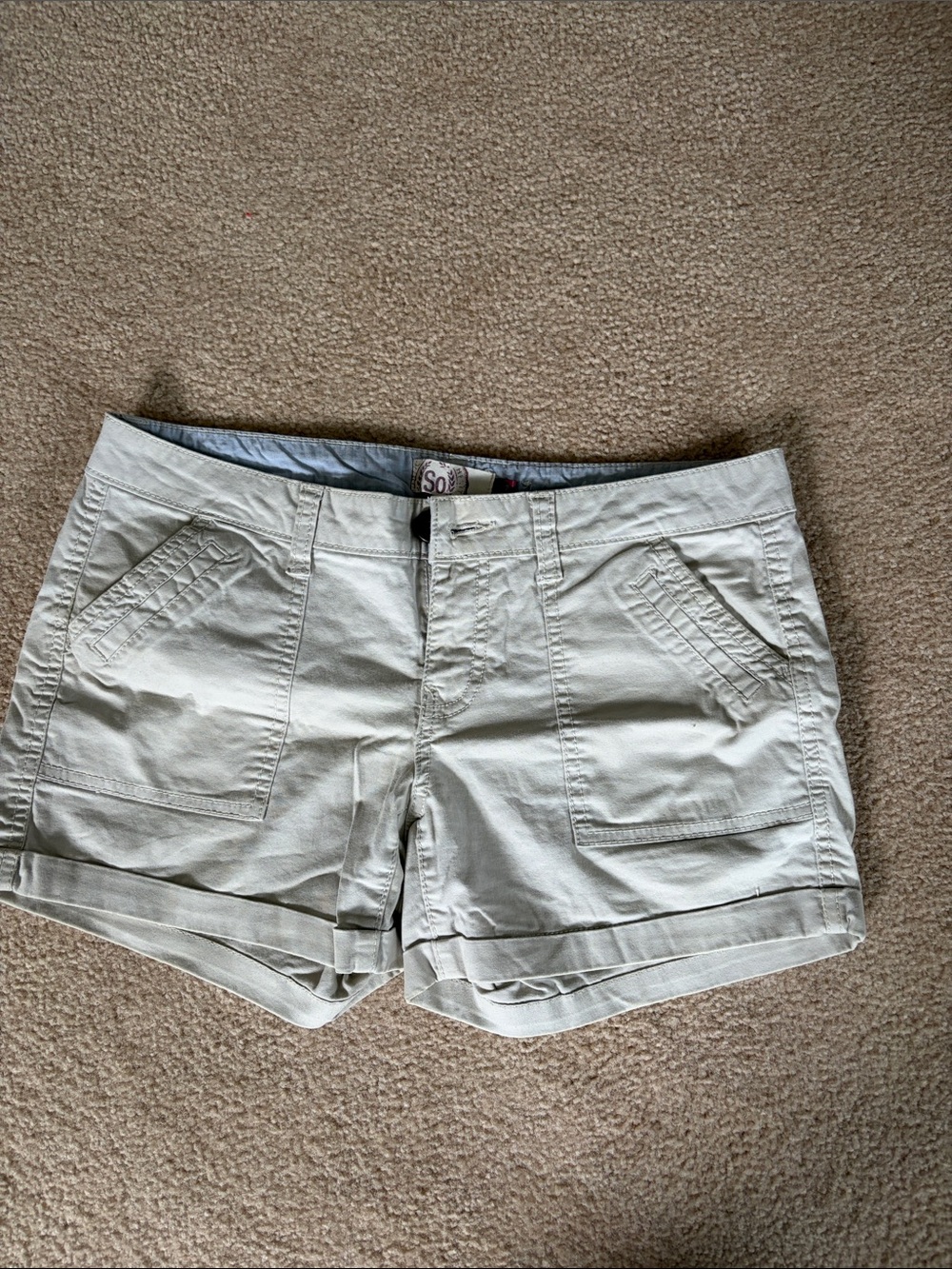 SO Women's Light Cream Utility Cuffed Shorts